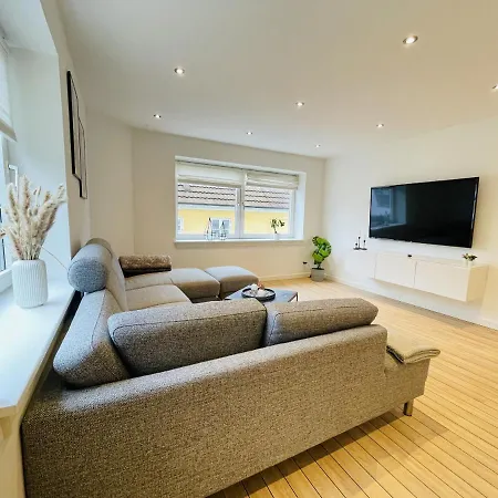 Aday - Elegant And Bright Close To The Airport Апартаменты *