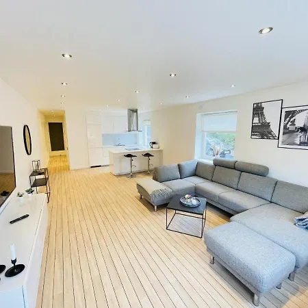 Aday - Elegant And Bright Close To The Airport Norresundby