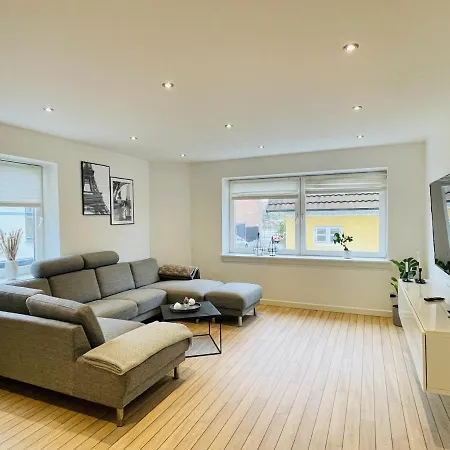 Aday - Elegant And Bright Close To The Airport * Norresundby