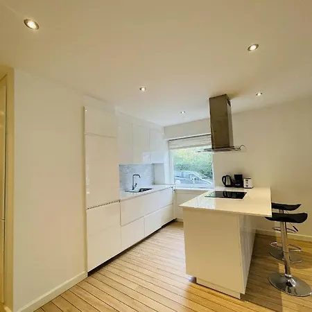 Aday - Elegant And Bright Close To The Airport Апартаменты