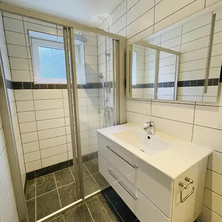 Aday - Elegant And Bright Close To The Airport